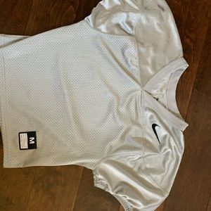 Nike youth M football jersey -color Gray